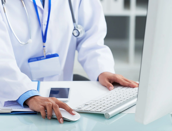 Estrutura e suporte para médicos na Clínica Legare